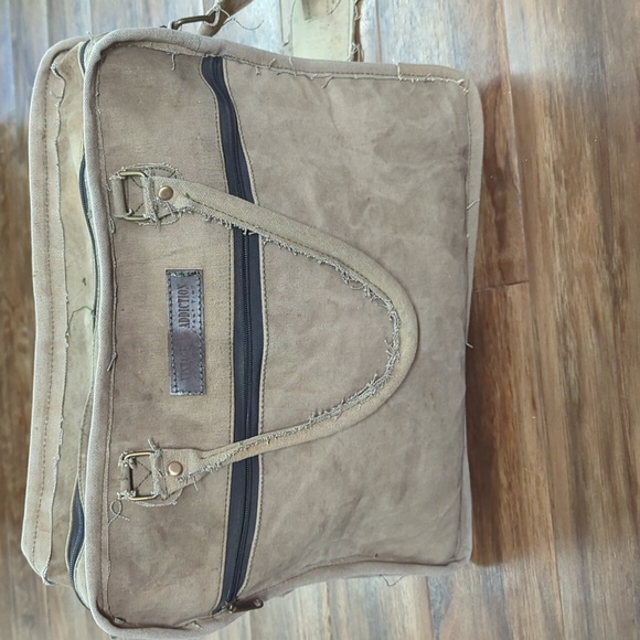 Vintage Addiction Distressed Canvas Messenger Bag - Picture 2 of 10
